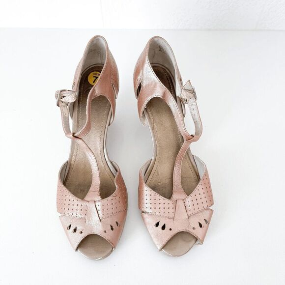 Clarks Womens Peep Toe Leather Wedge Heel Sandals Rose Gold Size 7 - Picture 3 of 7